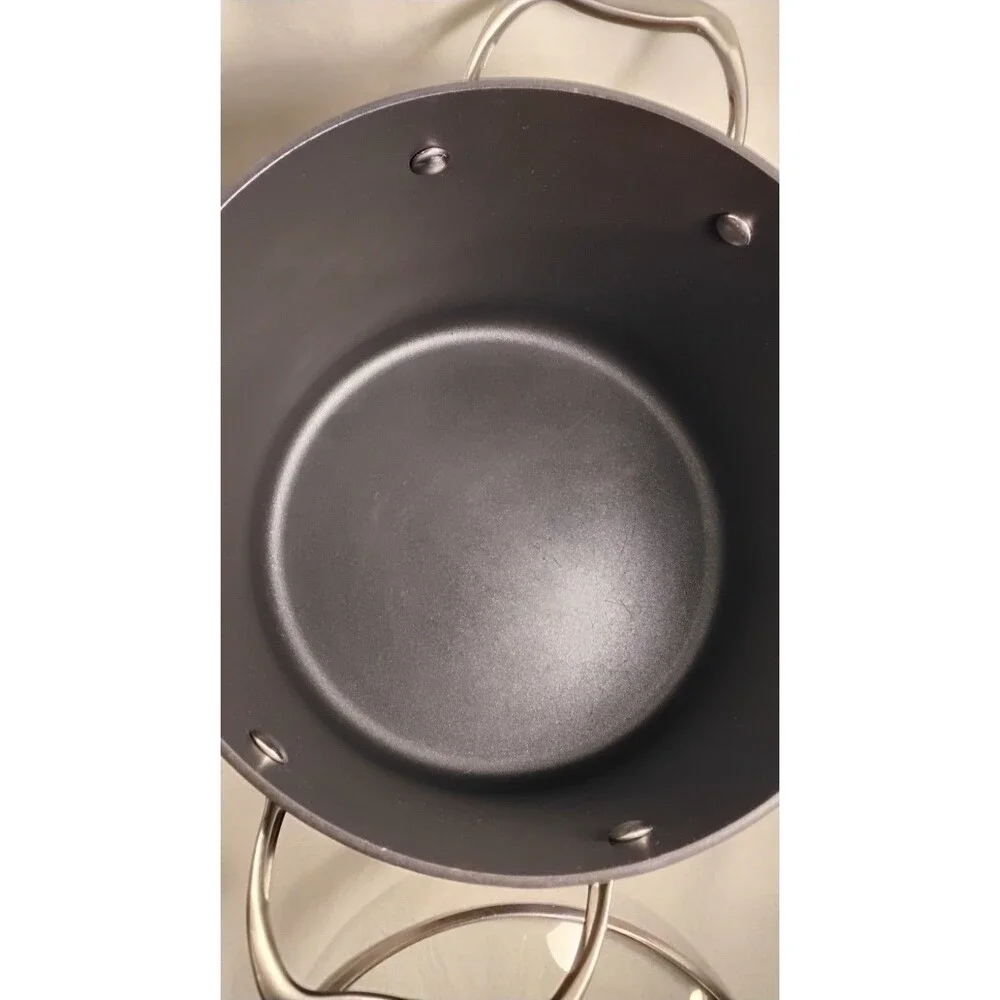 Tramontina 8-quart (7.6 L) Professional-Quality, Hard-Anodized Nonstick Stockpot